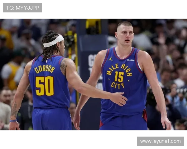 穆雷季后赛挡拆比常规赛更能为约基奇创造高效机会