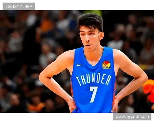 切特·霍姆格伦挡拆制造错位提升投篮效率明显超过同期新秀